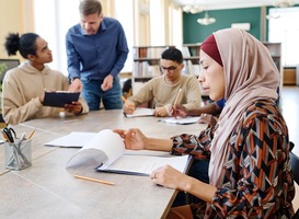 Taalscholen voor inburgeraars zien verzuim soms oplopen tot 40 procent